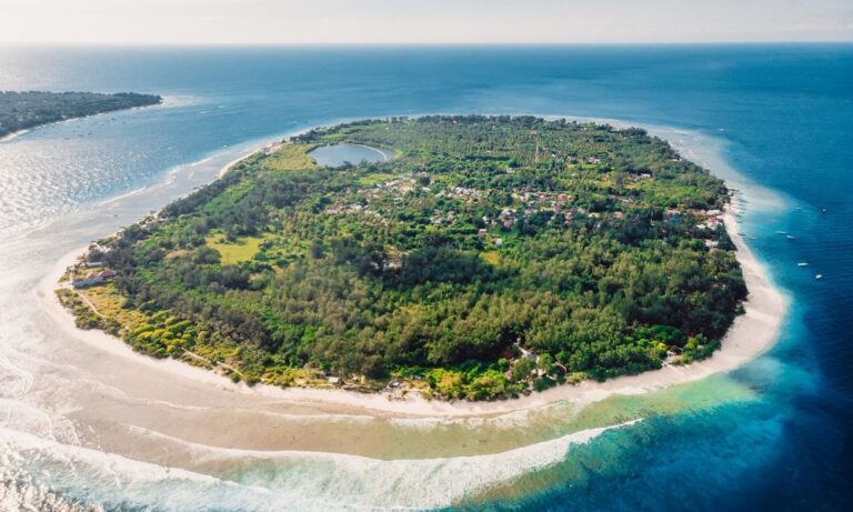 Paket Honeymoon Lombok
